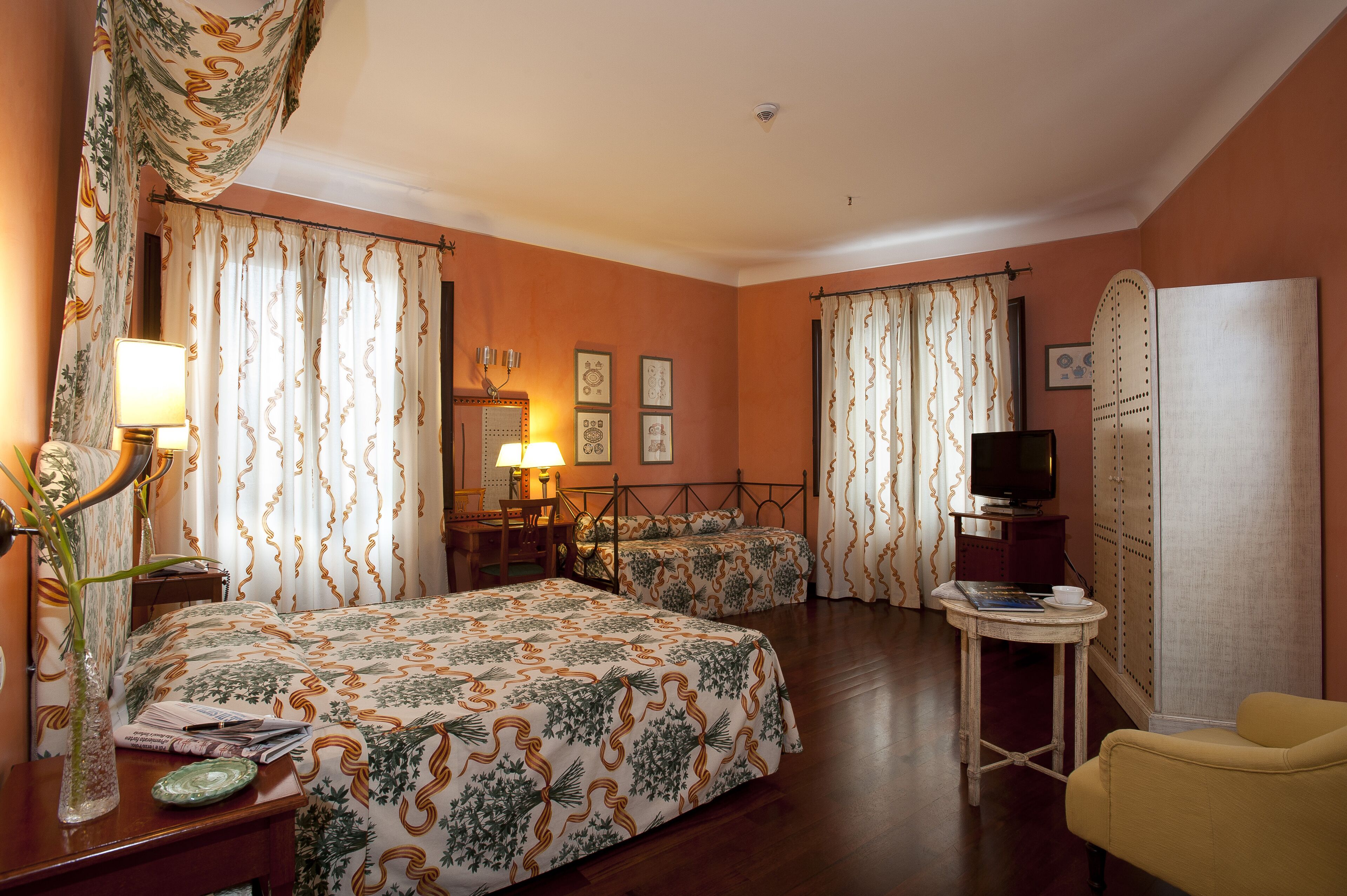 Premium bedding, minibar, in-room safe, desk