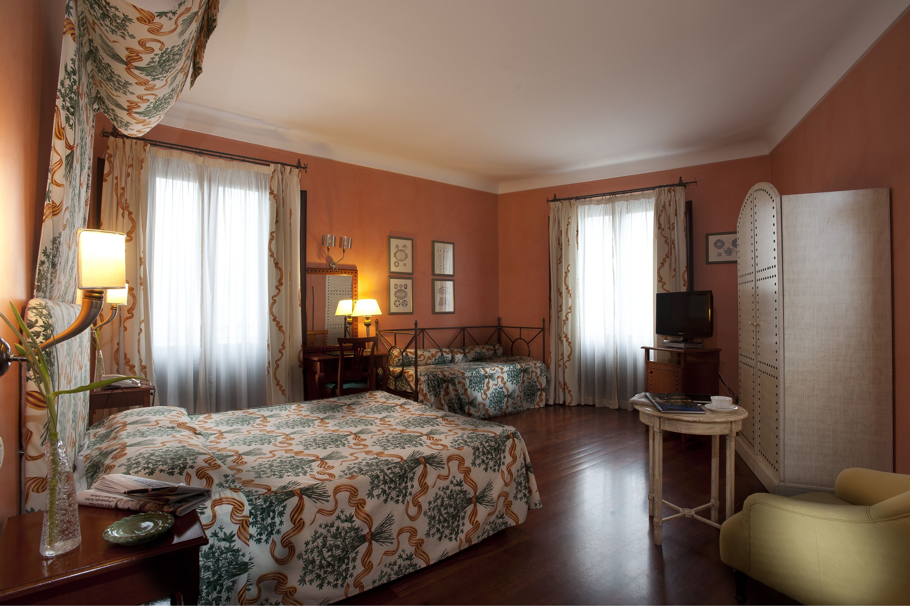 Premium bedding, minibar, in-room safe, desk