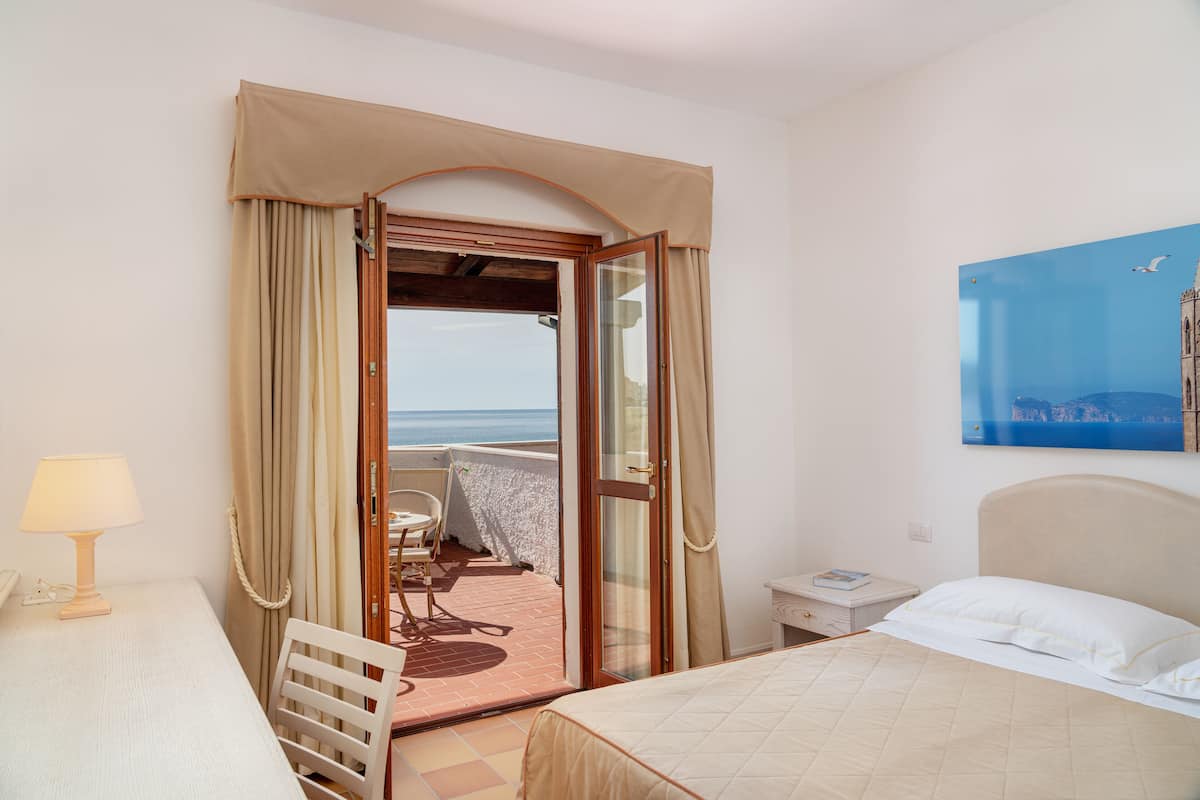 1 bedroom, Select Comfort beds, minibar, in-room safe