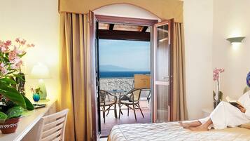 Camera Deluxe, vista mare | Materassi Select Comfort, minibar, una cassaforte in camera