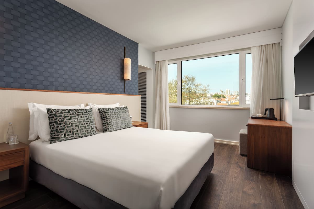 Superior Room, 1 Double Bed, City View