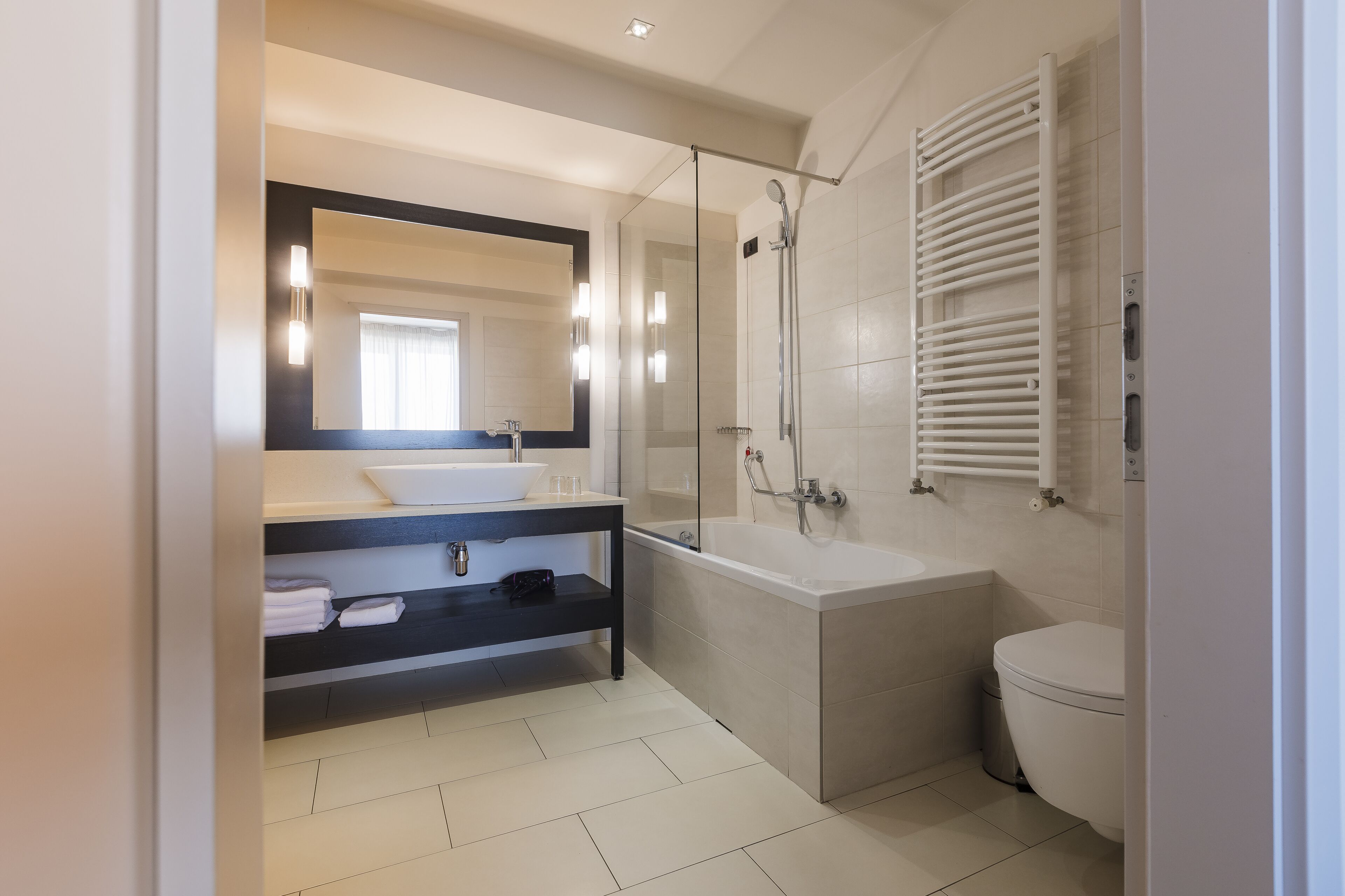 business apartment, 1 bedroom | bathroom | deep-soaking bathtub, hair dryer, bathrobes, slippers