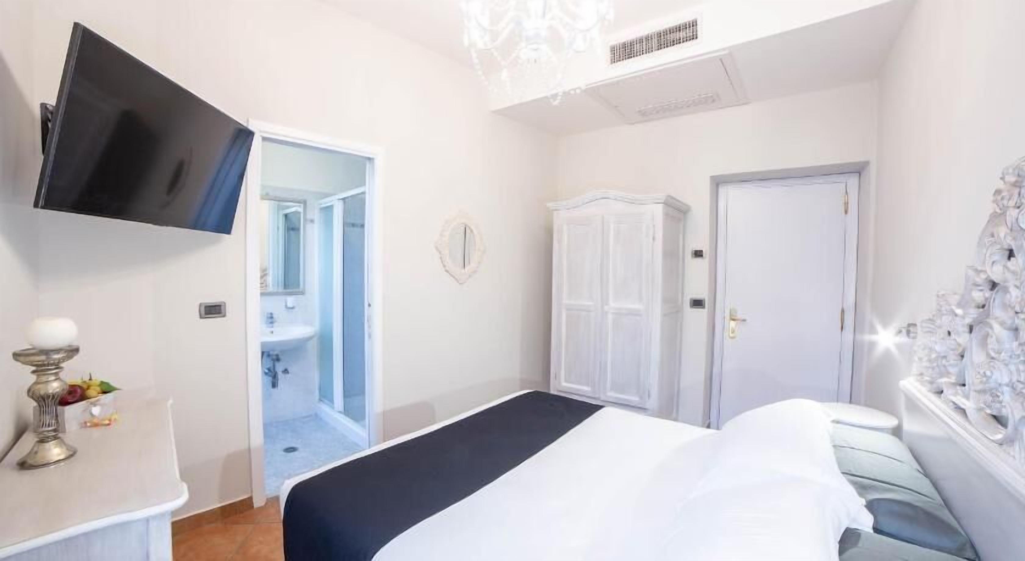 Literie de qualité supérieure, couette en duvet d'oie, minibar