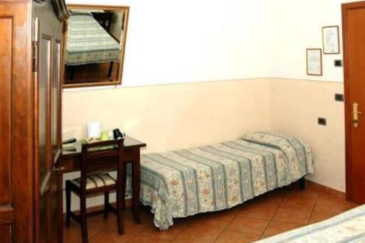 Literie de qualité supérieure, couette en duvet d'oie, minibar