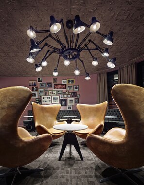 تفاصيل الفندق من الداخل