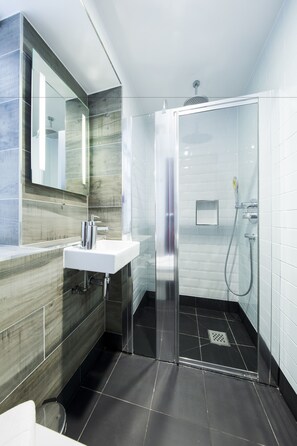 Shower dan perlengkapan kamar mandi ramah lingkungan