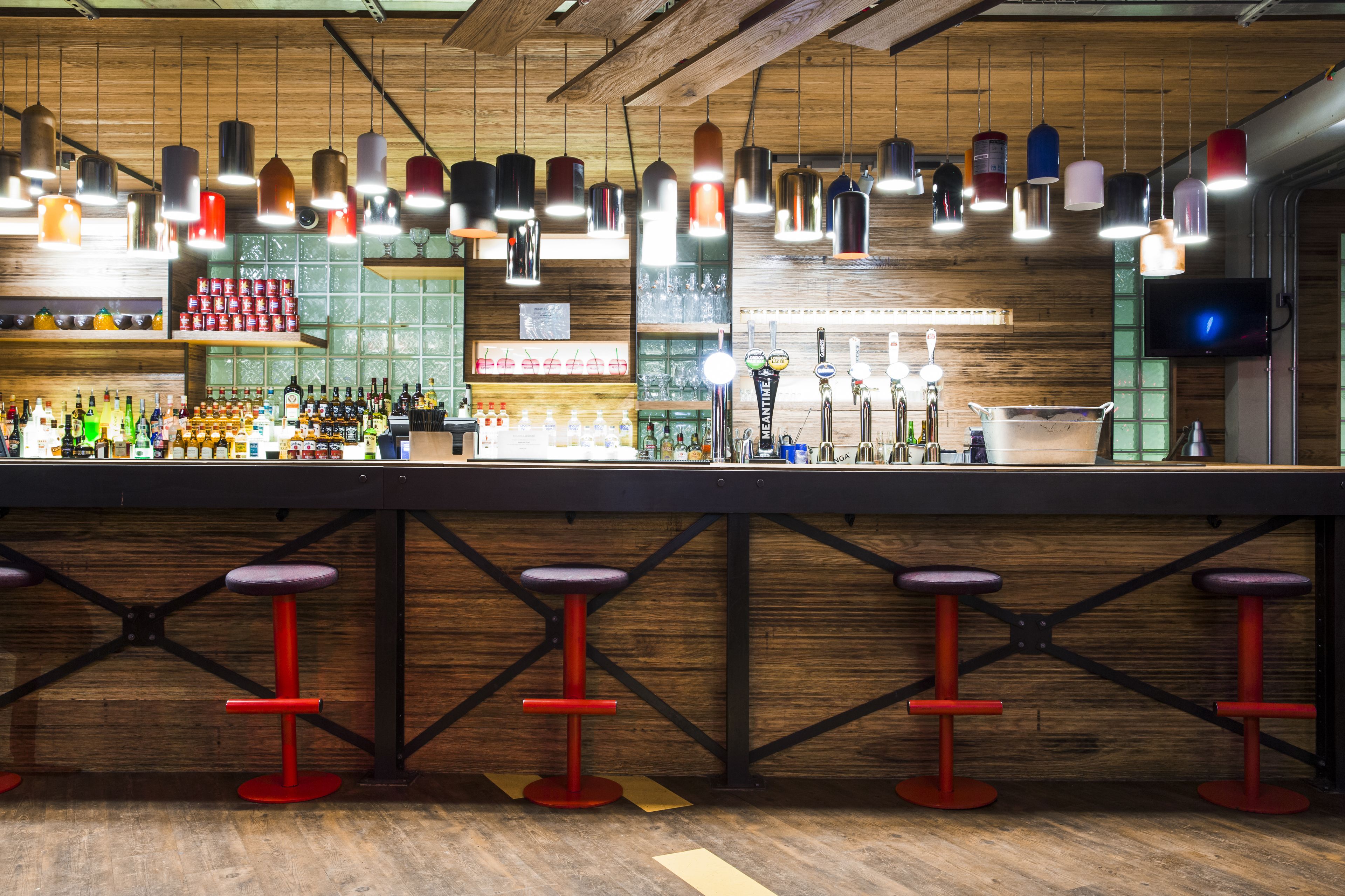 Bar (in der Unterkunft)