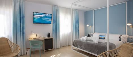 Minibar, individually decorated, desk, laptop workspace