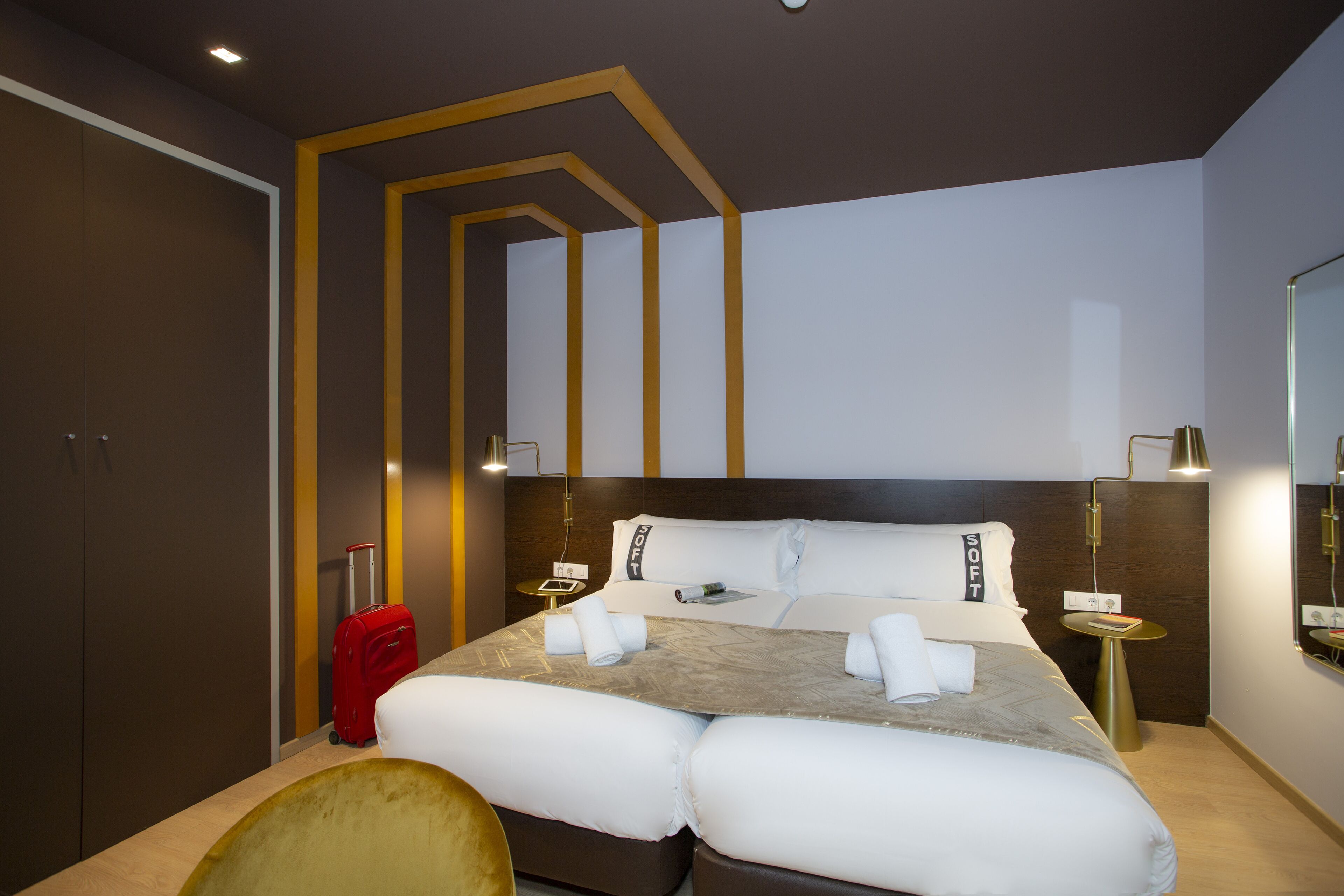 twin room, 2 single beds | 1 bedroom, minibar, individually decorated, desk