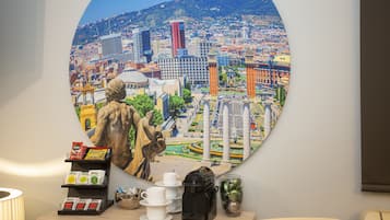 Dagelijks ontbijtbuffet (EUR 11.50 per persoon)