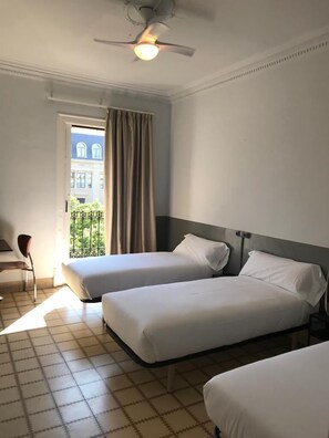 Economy Triple Room, Shared Bathroom | Free WiFi, bed sheets - Hotel Monegal (Barcelona)