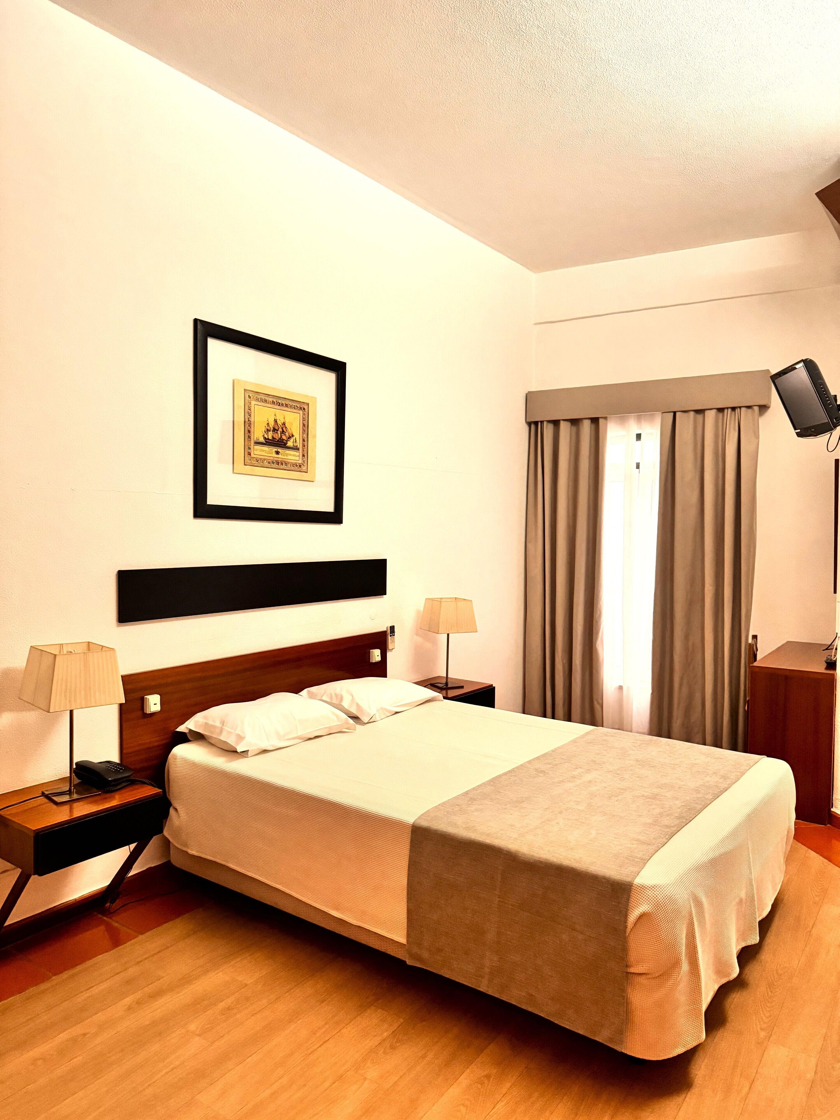standard double room | free wifi, bed sheets