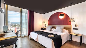 Minibar, in-room safe, desk, free WiFi