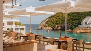 4 restaurants, dinner served, Mexican cuisine