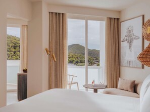 Suite - 1 soveværelse (Platinum) | Premium-sengetøj, minibar, pengeskab på værelset, skrivebord