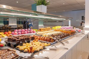 Daily buffet breakfast for a fee