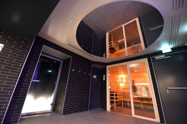 Sauna, steam room
