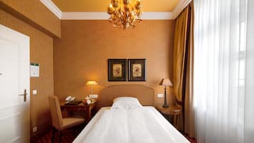 Single Room | Hypo-allergenic bedding, minibar, in-room safe, individually decorated