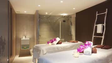 Couples treatment rooms, sauna, hot tub, steam room, Turkish bath