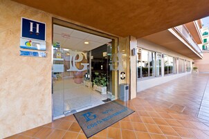 Entrada al alojamiento