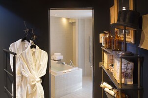 Σουίτα (Prestige) | Μπάνιο | Δωρεάν προϊόντα προσωπικής περιποίησης, πιστολάκι μαλλιών, πετσέτες