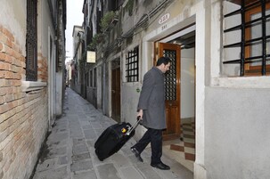 Entrada al alojamiento