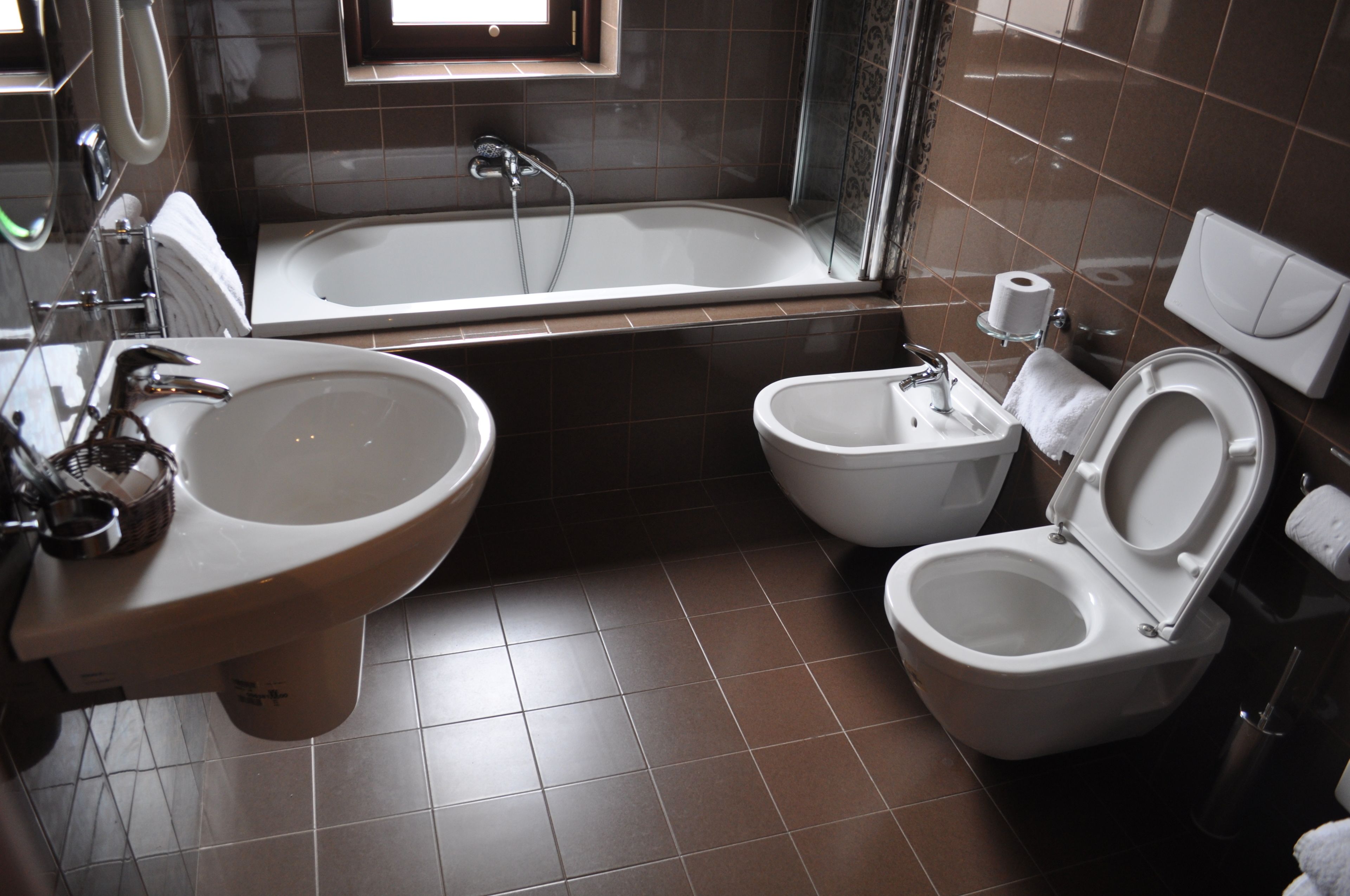 minibar, in-room safe, desk, blackout curtains