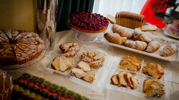 Petit déjeuner buffet compris tous les jours