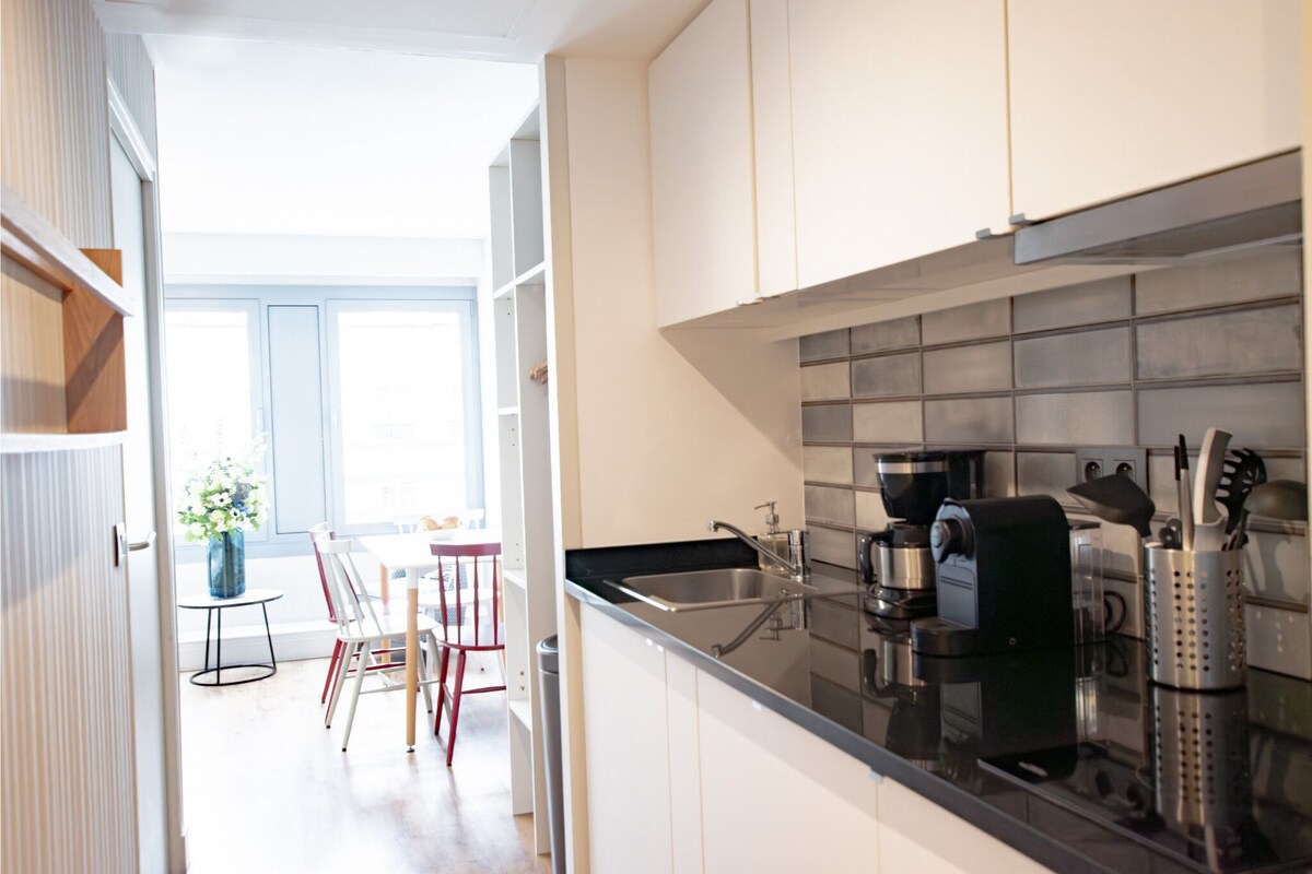 Studio 4 personnes (Batiment 2 - Madame Cadet) | 私人廚房 | 義式濃縮咖啡機、咖啡機/沖茶器、電熱水壺