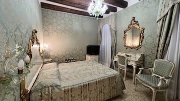 Standardzimmer | Hochwertige Bettwaren, Daunenbettdecken, Pillowtop-Betten, Zimmersafe