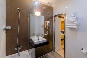 Vierbettzimmer | Badezimmer