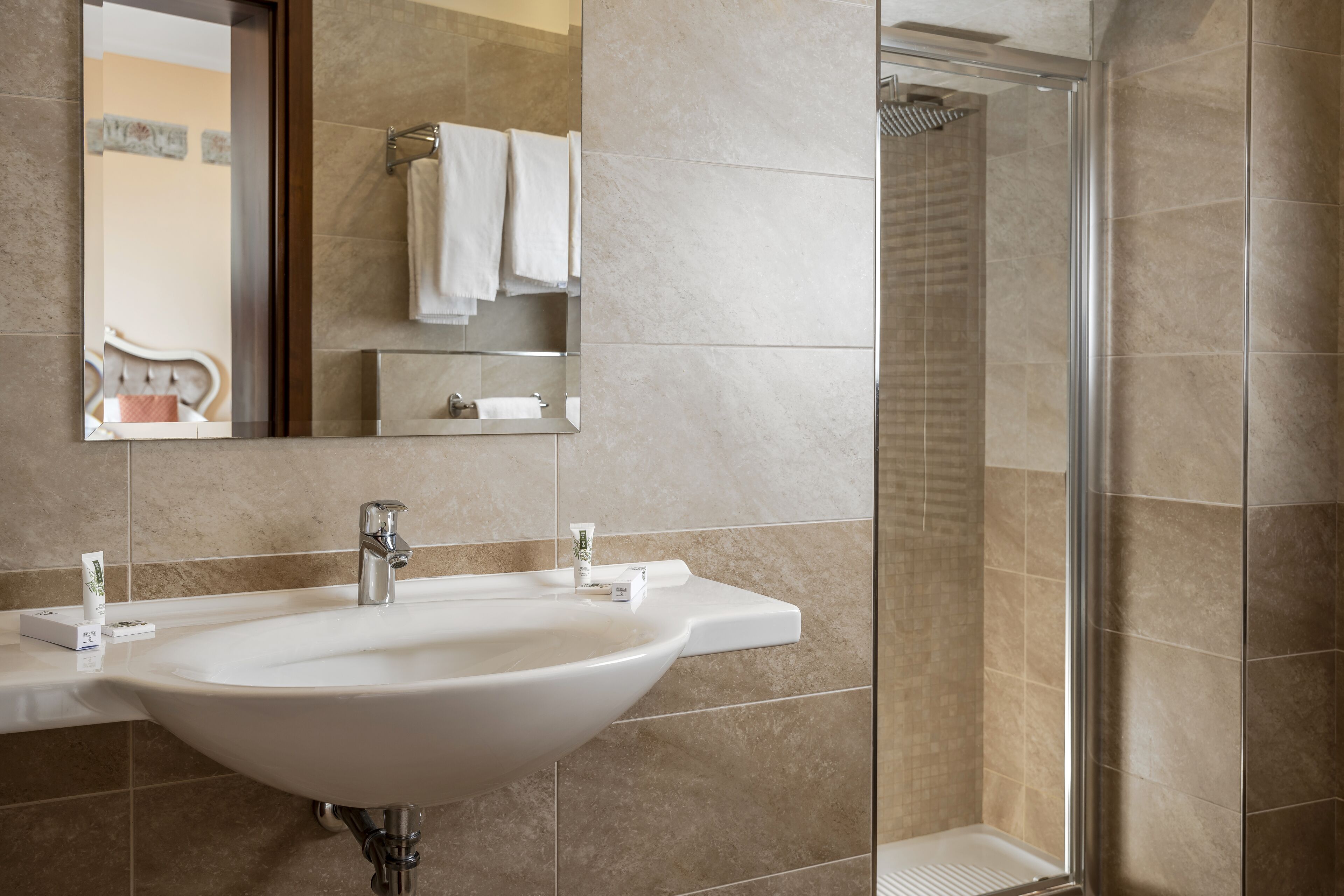 junior suite | bathroom | shower, free toiletries, hair dryer, bidet