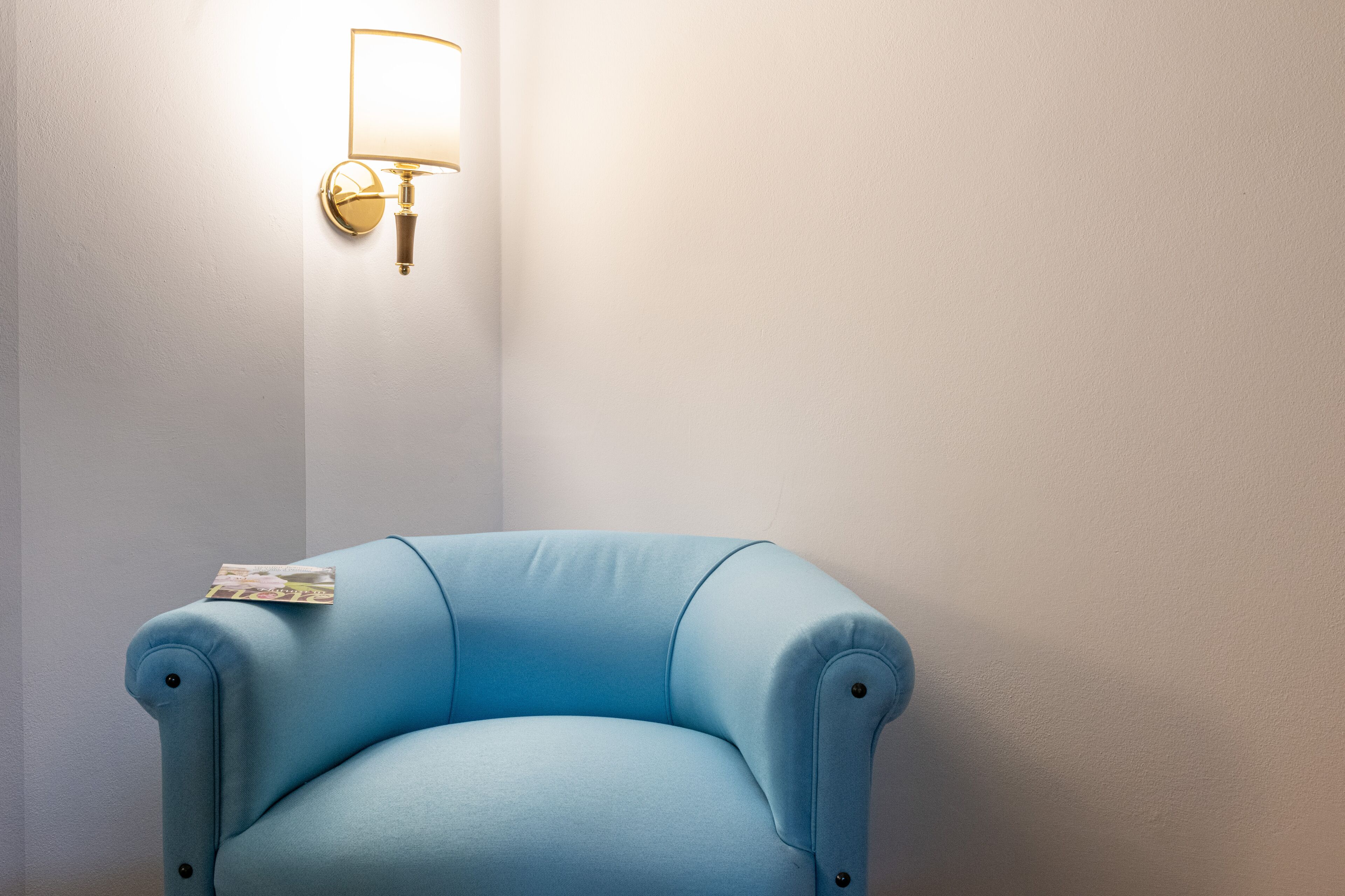 24-inch lcd tv with satellite channels, tv, books