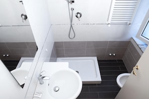 Chambre Triple | Salle de bain