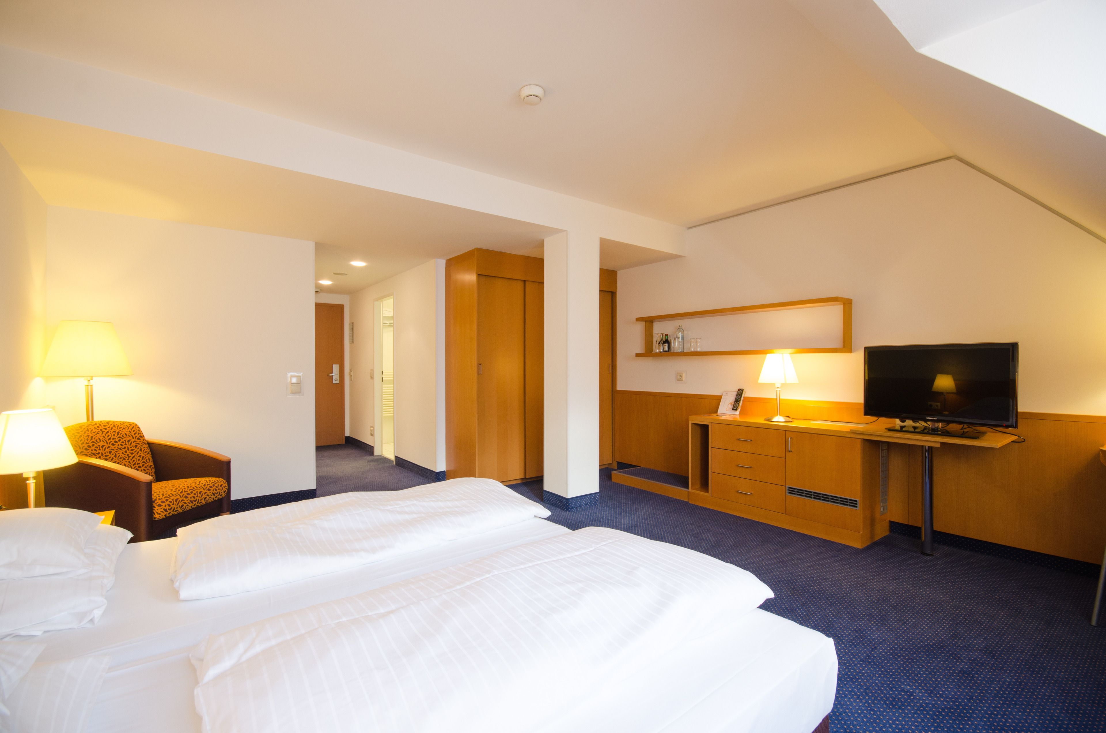 1 bedroom, premium bedding, minibar, in-room safe