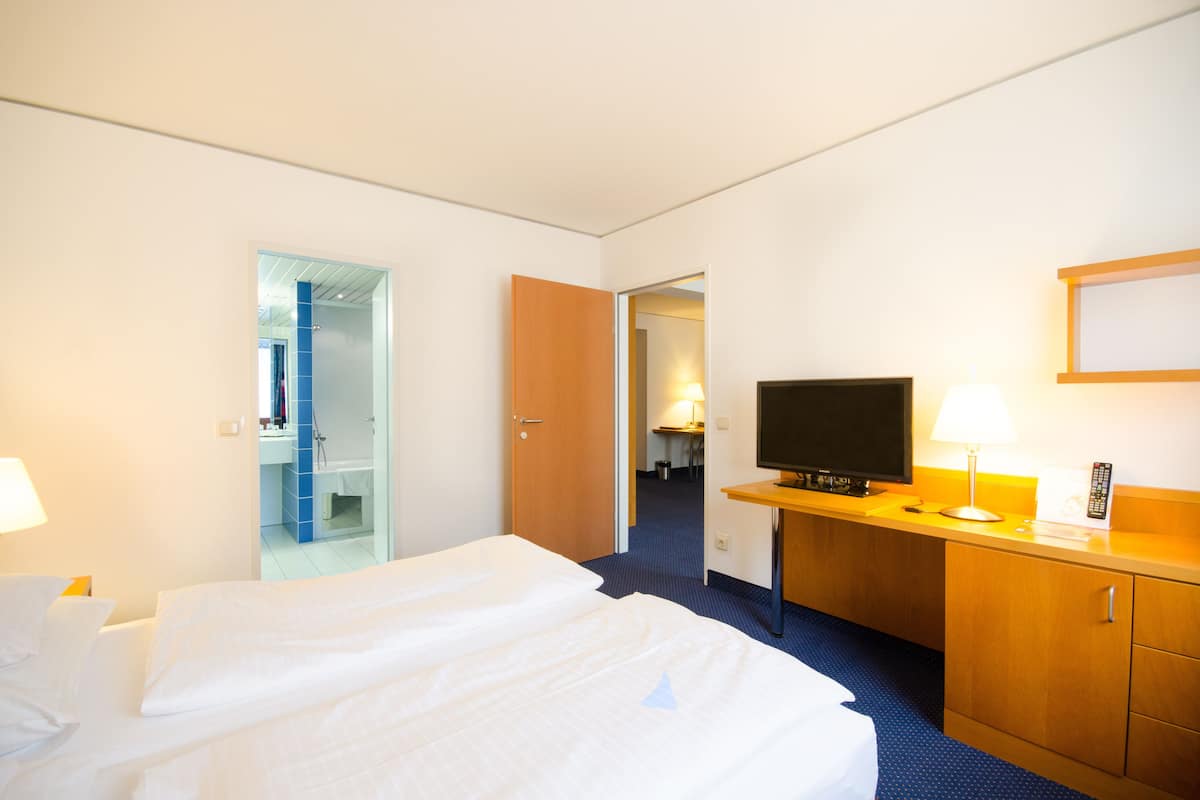 Classic-suite | 1 soveværelse, premium-sengetøj, minibar, pengeskab på værelset