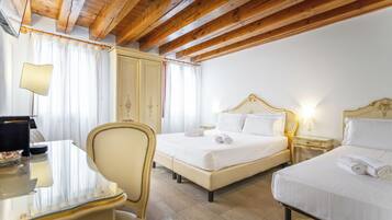 Standard Triple Room | Hypo-allergenic bedding, iron/ironing board, free WiFi, bed sheets