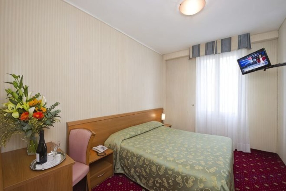 In-room safe, desk, cribs (free), WiFi (free)