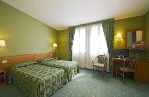 Standard Double or Twin Room | In-room safe, desk, free cribs/infant beds, free WiFi