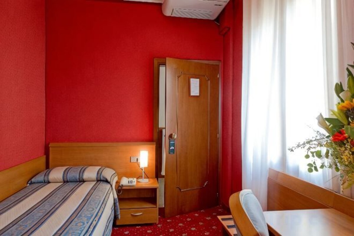 In-room safe, desk, cribs (free), WiFi (free)