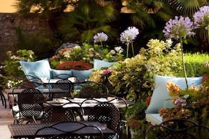 Breakfast served, local cuisine, al fresco dining