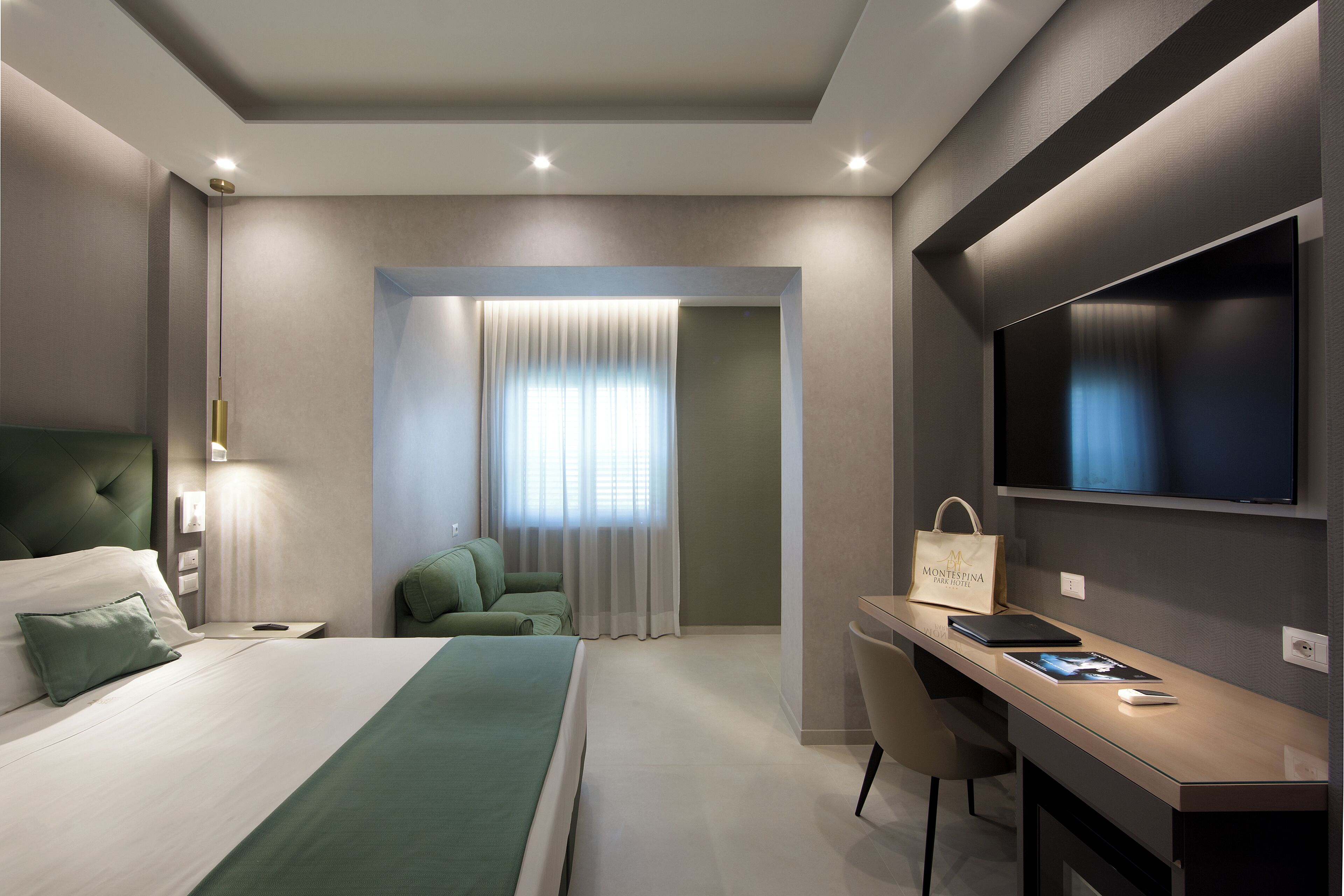 deluxe double or twin room (vasca idromassaggio all'aperto) | 2 bedrooms, premium bedding, down duvets, minibar