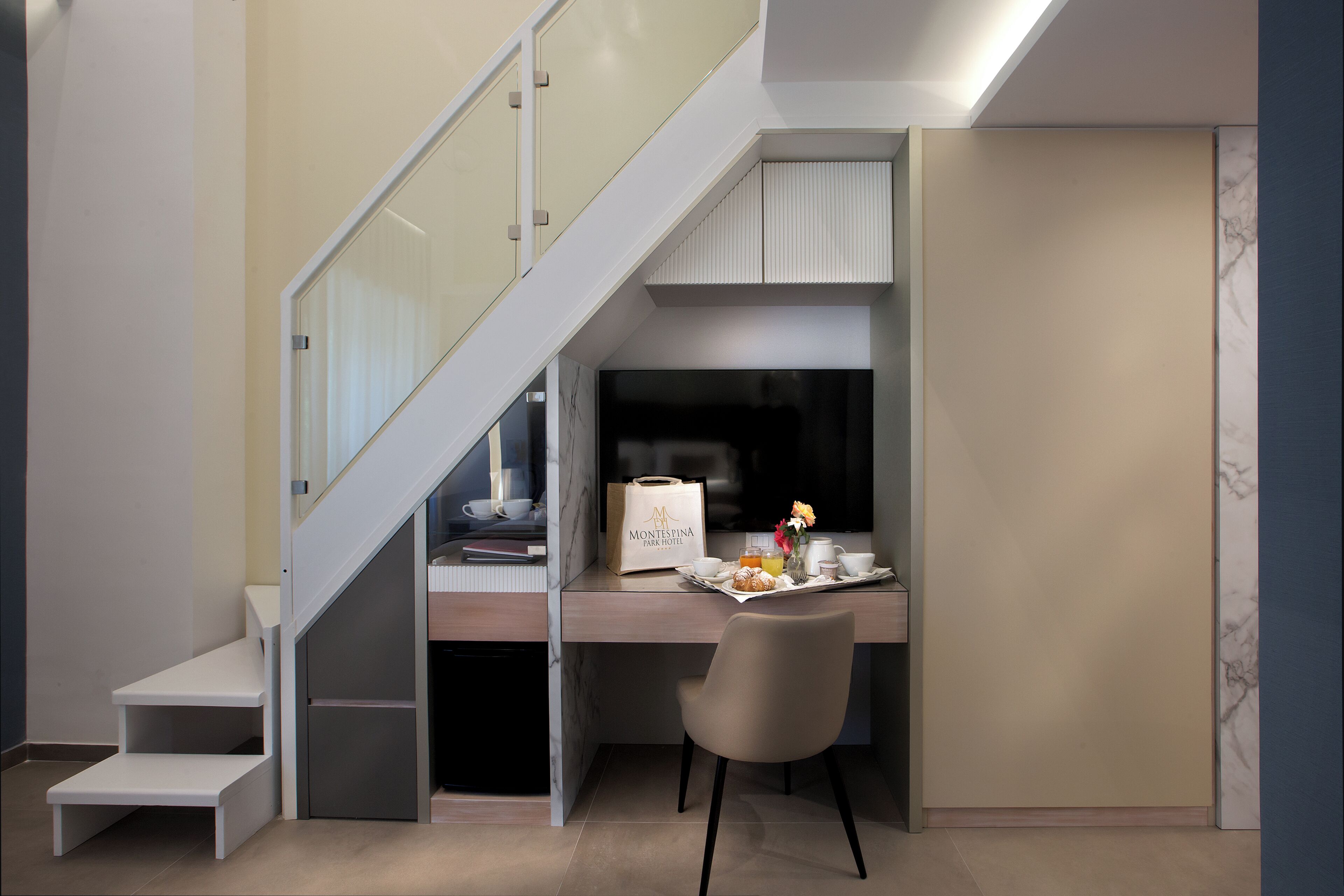 deluxe duplex | 2 bedrooms, premium bedding, down duvets, minibar