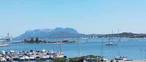 Vue depuis lâhĂ©bergement