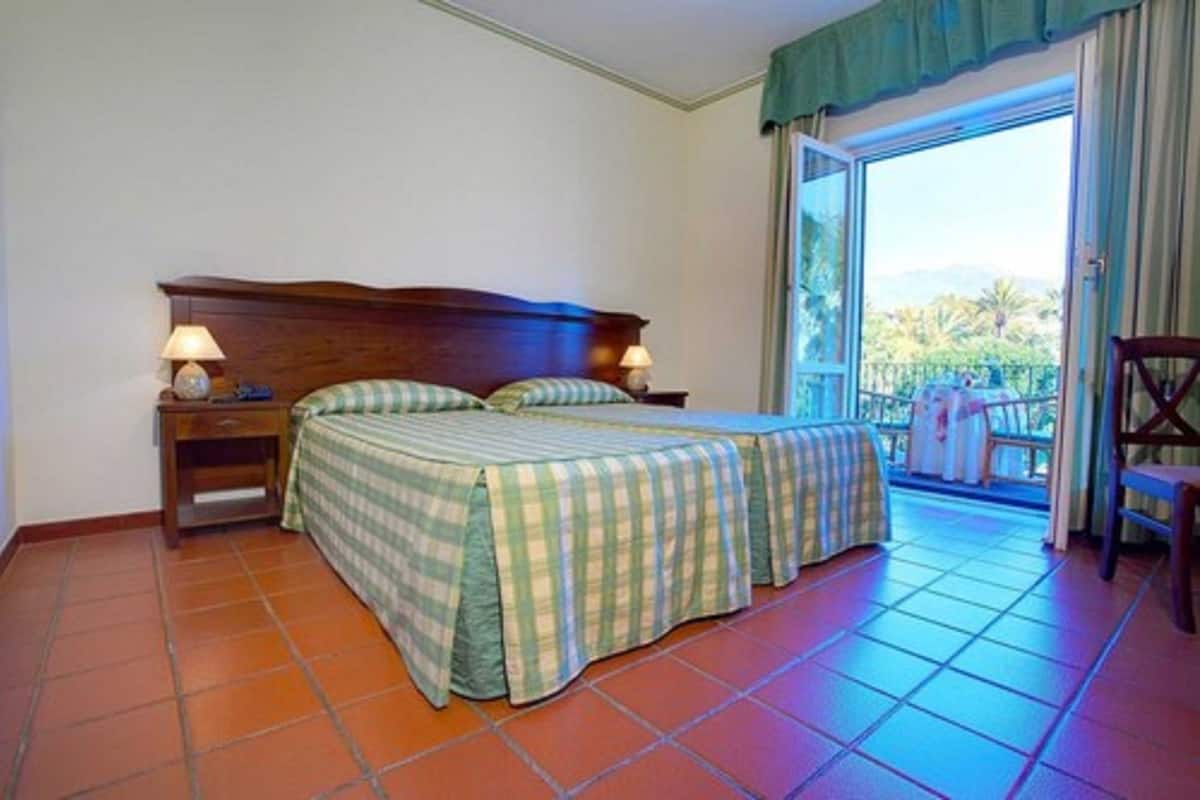 Chambre Standard Double ou avec lits jumeaux