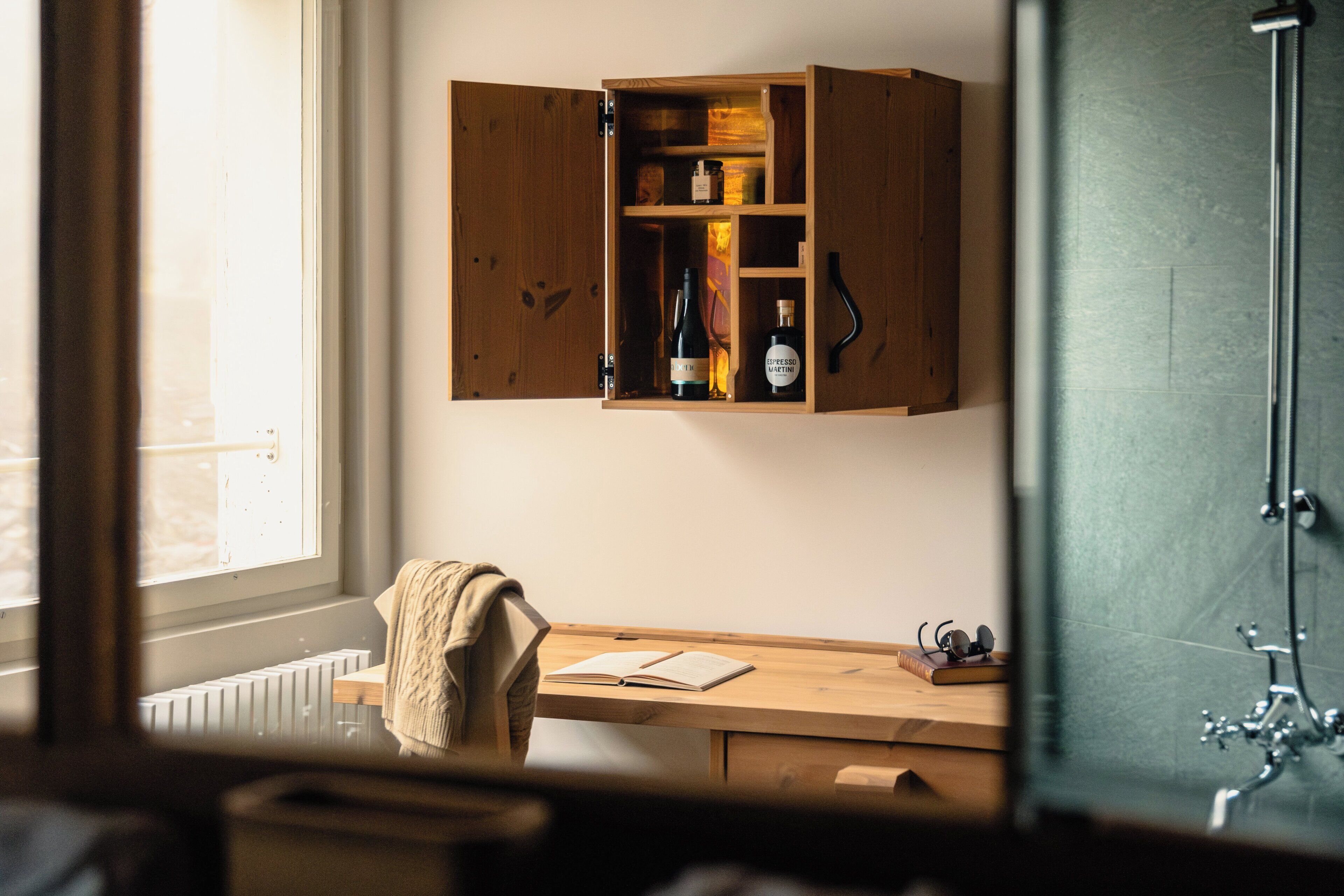 premium bedding, pillow-top beds, minibar, in-room safe