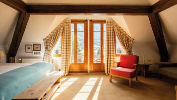Premium bedding, pillow-top beds, minibar, in-room safe