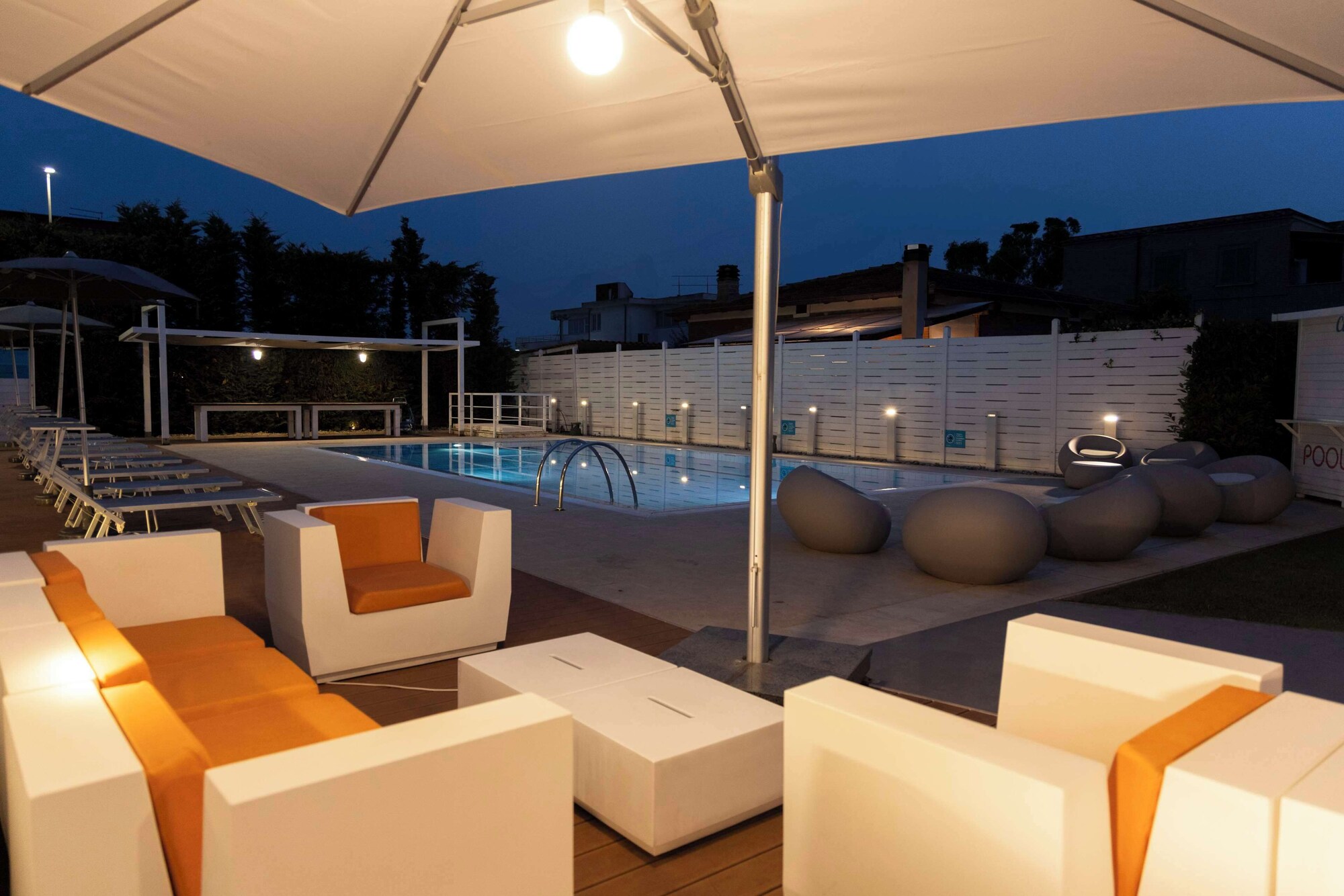 4 Star Hotels