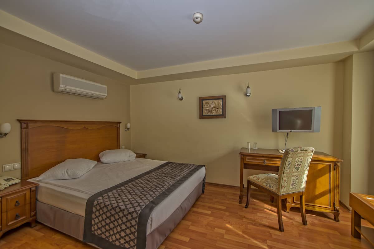 Deluxe Double or Twin Room, 1 Bedroom, Non Smoking, City View