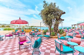 Snack bar - NYX Hotel Ibiza - Adults Only (Sant Antoni de Portmany)